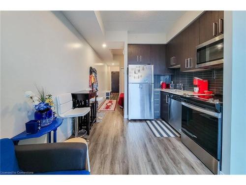 1703-15 Queen Street S, Hamilton, ON - Indoor Photo Showing Kitchen