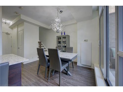 304-1940 Ironstone Drive, Burlington, ON - Indoor Photo Showing Dining Room