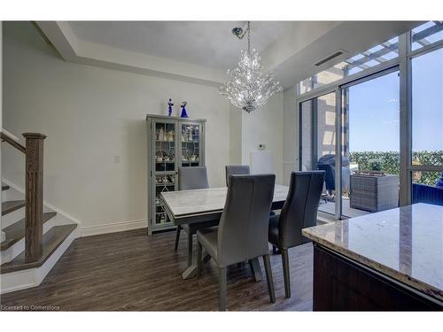 304-1940 Ironstone Drive, Burlington, ON - Indoor Photo Showing Dining Room