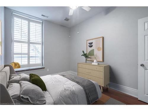 206-283 King Street E, Hamilton, ON - Indoor Photo Showing Bedroom