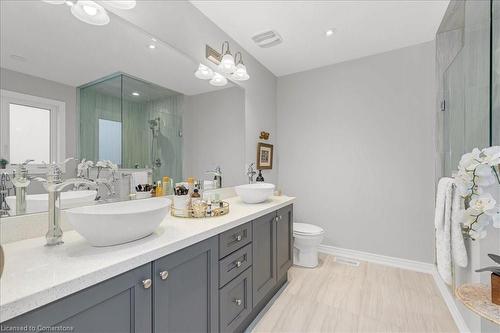 52 Beasley Grove, Hamilton, ON - Indoor Photo Showing Bathroom