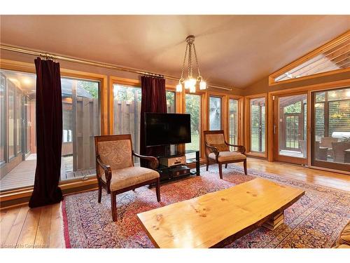 3565 Albion Road, Ottawa, ON - Indoor Photo Showing Living Room