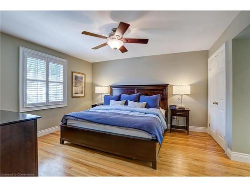 1331 Tyandaga Park Drive, Burlington, ON - Indoor Photo Showing Bedroom