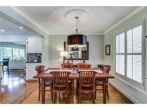 1331 Tyandaga Park Drive, Burlington, ON - Indoor Photo Showing Dining Room