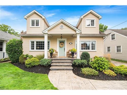 10 Rosslyn Avenue, Grimsby, ON - Outdoor With Facade