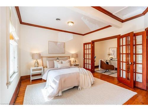 24 Bruce Street, Hamilton, ON - Indoor Photo Showing Bedroom