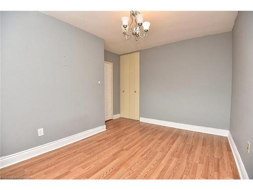 161 Kings Forest Drive, Hamilton, ON - Indoor Photo Showing Other Room