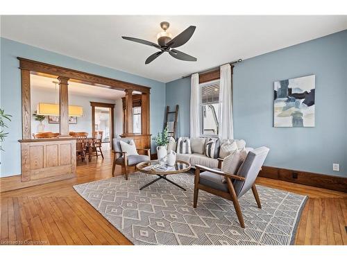 2844 Cockshutt Road, Waterford, ON - Indoor Photo Showing Living Room