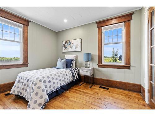 2844 Cockshutt Road, Waterford, ON - Indoor Photo Showing Bedroom