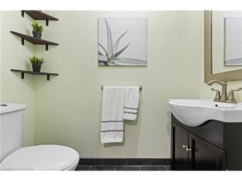 2844 Cockshutt Road, Waterford, ON - Indoor Photo Showing Bathroom