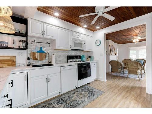 241 Beechwood Avenue, Crystal Beach, ON - Indoor Photo Showing Kitchen