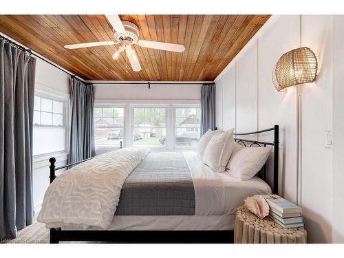 241 Beechwood Avenue, Crystal Beach, ON - Indoor Photo Showing Bedroom