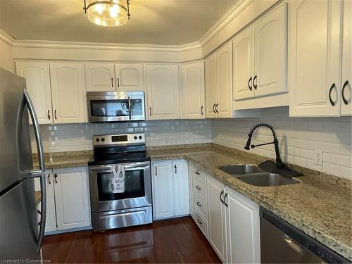 5-11 Colmar Place, Dundas, ON - Indoor Photo Showing Kitchen With Double Sink