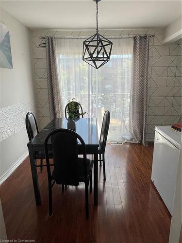 5-11 Colmar Place, Dundas, ON - Indoor Photo Showing Dining Room