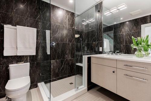 109 Kent Street, Hamilton, ON - Indoor Photo Showing Bathroom