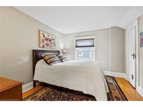 369 Queenston Street, St. Catharines, ON - Indoor Photo Showing Bedroom