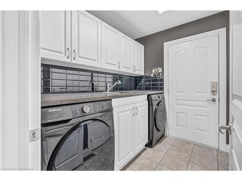 34 Penfold Court, Mount Hope, ON - Indoor Photo Showing Laundry Room