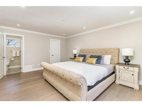 833 Calder Road, Mississauga, ON - Indoor Photo Showing Bedroom