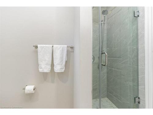 833 Calder Road, Mississauga, ON - Indoor Photo Showing Bathroom