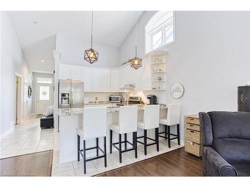 3669 Carver Street, Fort Erie, ON - Indoor Photo Showing Kitchen With Upgraded Kitchen