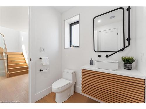 5427 Anthony Place, Burlington, ON - Indoor Photo Showing Bathroom