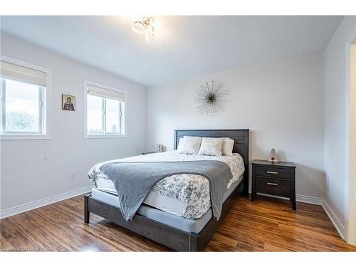 11-384 Limeridge Road E, Hamilton, ON - Indoor Photo Showing Bedroom