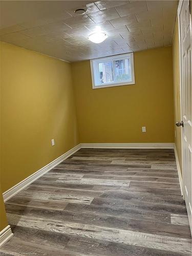 Lower-164 Wise Court, Hamilton, ON - Indoor Photo Showing Other Room