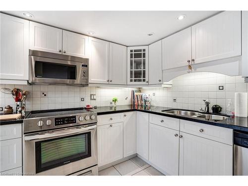 Ph2-150 Wilson Street W, Hamilton, ON - Indoor Photo Showing Kitchen With Double Sink With Upgraded Kitchen