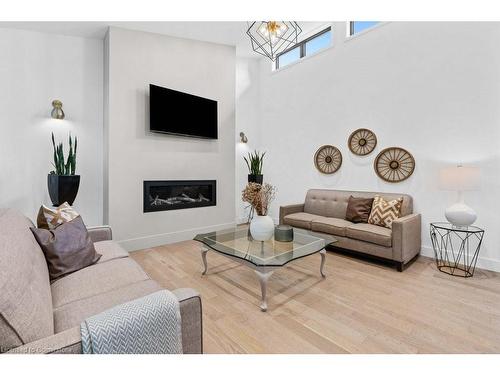 928 Glen Acres Court, Burlington, ON - Indoor Photo Showing Living Room With Fireplace