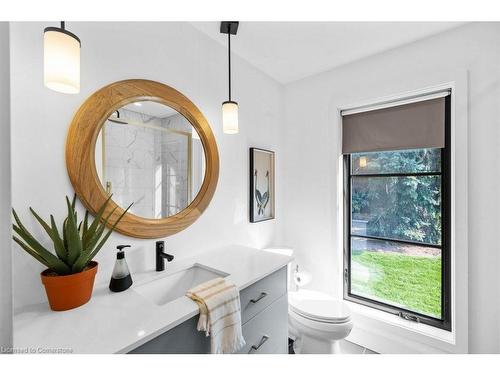 928 Glen Acres Court, Burlington, ON - Indoor Photo Showing Bathroom