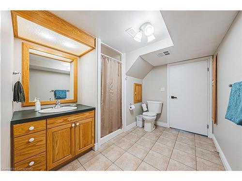 Lower-81 Hopkins Court, Hamilton, ON - Indoor Photo Showing Bathroom