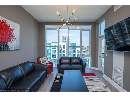 610-16 Concord Place, Grimsby, ON - Indoor Photo Showing Living Room