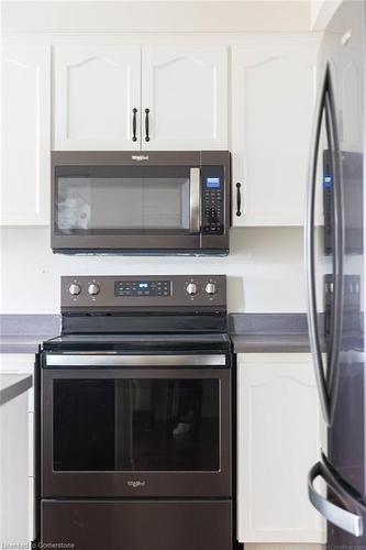 53-311 #8 Highway, Stoney Creek, ON - Indoor Photo Showing Kitchen