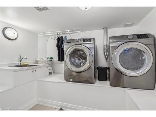 109 Ontario Avenue, Hamilton, ON - Indoor Photo Showing Laundry Room