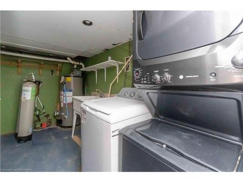 43 Fullerton Avenue, Hamilton, ON - Indoor Photo Showing Laundry Room