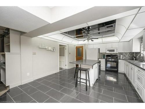 181 Millen Road, Stoney Creek, ON - Indoor Photo Showing Kitchen