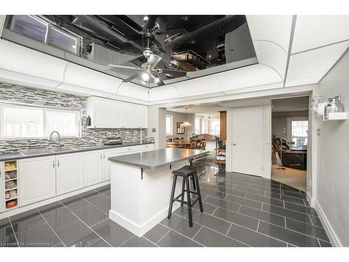 181 Millen Road, Stoney Creek, ON - Indoor Photo Showing Kitchen With Upgraded Kitchen