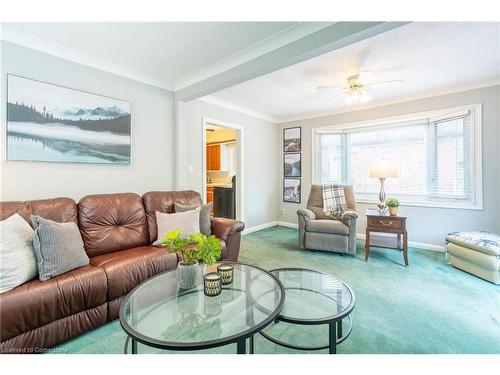 276 Bowman Street, Hamilton, ON - Indoor Photo Showing Living Room