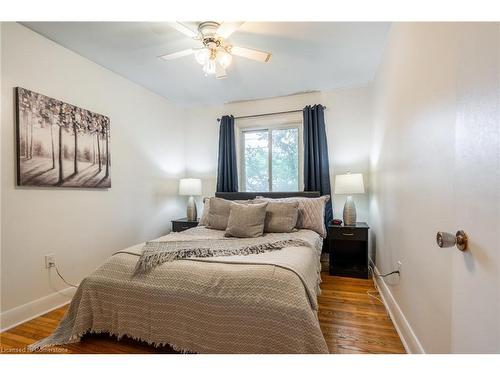 276 Bowman Street, Hamilton, ON - Indoor Photo Showing Bedroom