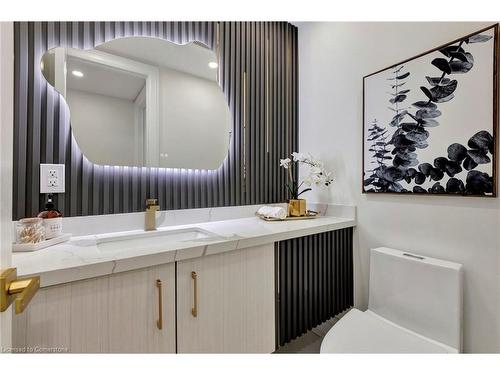 79 Trenholme Crescent, Hamilton, ON - Indoor Photo Showing Bathroom