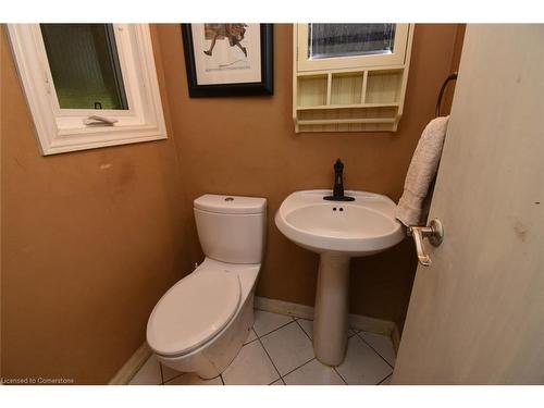 182 Old Ancaster Road, Dundas, ON - Indoor Photo Showing Bathroom