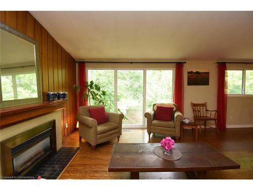 182 Old Ancaster Road, Dundas, ON - Indoor Photo Showing Living Room With Fireplace