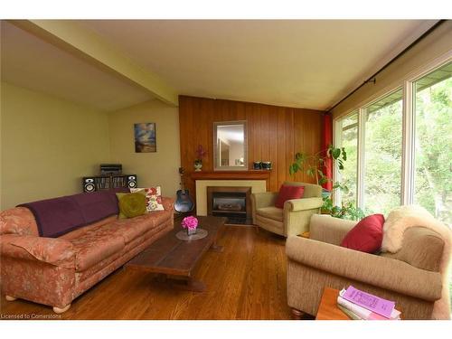 182 Old Ancaster Road, Dundas, ON - Indoor Photo Showing Living Room With Fireplace