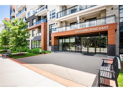 211-320 Plains Road E, Burlington, ON - Outdoor With Balcony