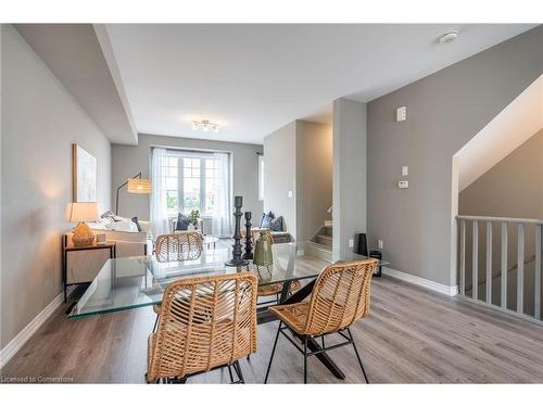 126-1890 Rymal Road E, Stoney Creek, ON - Indoor Photo Showing Living Room