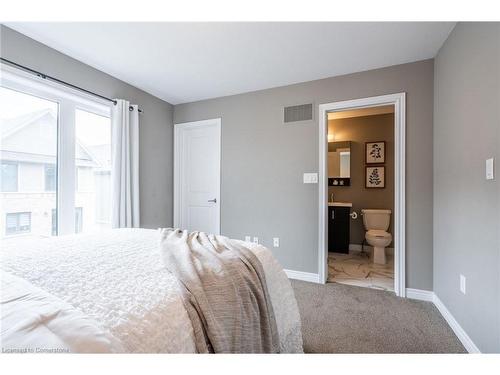 126-1890 Rymal Road E, Stoney Creek, ON - Indoor Photo Showing Bedroom