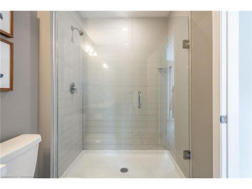 126-1890 Rymal Road E, Stoney Creek, ON - Indoor Photo Showing Bathroom