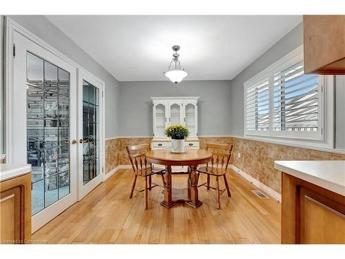 32 Old Orchard Drive, Hamilton, ON - Indoor Photo Showing Dining Room