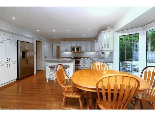 1928 Four Seasons Drive, Burlington, ON - Indoor Photo Showing Dining Room