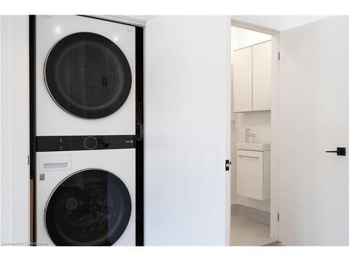 1-23 Glen Forest Drive, Hamilton, ON - Indoor Photo Showing Laundry Room